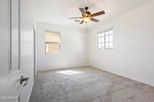 25307 N 51st Dr, Phoenix, AZ 85083 - Photo 24