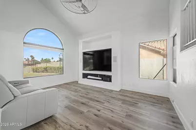 125 S Lakeview Boulevard, Chandler, AZ 85225 - Photo 10
