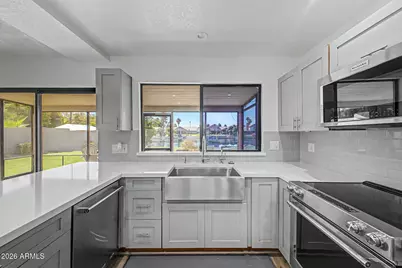 125 S Lakeview Boulevard, Chandler, AZ 85225 - Photo 4