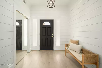 4102 E Siesta Lane, Phoenix, AZ 85050 - Photo 2