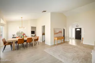 4102 E Siesta Ln, Phoenix, AZ 85050 - Photo 6