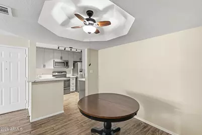 1880 E Morten Avenue #102, Phoenix, AZ 85020 - Photo 10