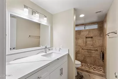 1880 E Morten Avenue #102, Phoenix, AZ 85020 - Photo 12