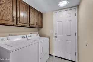 3907 E Coconino St, Phoenix, AZ 85044 - Photo 32