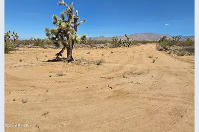 190 S Mary Place #11, Yucca, AZ 86438 - Photo 2