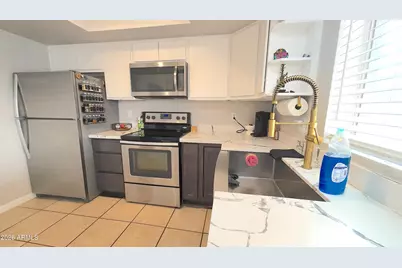 7521 W Flower Street, Phoenix, AZ 85033 - Photo 1