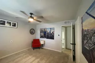 843 E Butler Dr, Phoenix, AZ 85020 - Photo 22