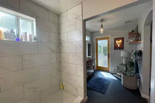 843 E Butler Dr, Phoenix, AZ 85020 - Photo 8