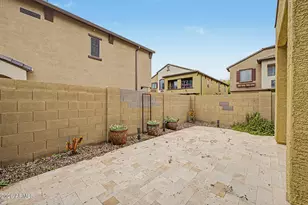 2725 E Mine Creek Rd, Phoenix, AZ 85024 - Photo 26