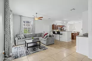 2725 E Mine Creek Rd, Phoenix, AZ 85024 - Photo 4