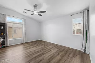 2725 E Mine Creek Rd, Phoenix, AZ 85024 - Photo 14