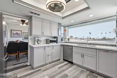 3151 W Betty Elyse Lane, Phoenix, AZ 85053 - Photo 14