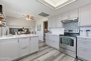 3151 W Betty Elyse Ln, Phoenix, AZ 85053 - Photo 16