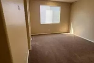 10335 W Robin Ln, Peoria, AZ 85383 - Photo 12