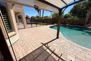 18331 W Ivy Ln, Surprise, AZ 85388 - Photo 46