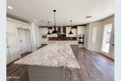 18331 W Ivy Lane, Surprise, AZ 85388 - Photo 2