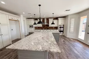 18331 W Ivy Ln, Surprise, AZ 85388 - Photo 2