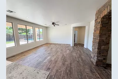 18331 W Ivy Lane, Surprise, AZ 85388 - Photo 22