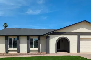 1016 W Manhatton Dr, Tempe, AZ 85282 - Photo 2