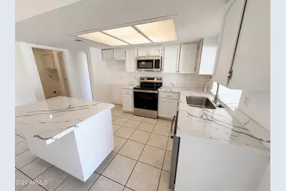 13138 W Sierra Vista Drive, Glendale, AZ 85307 - Photo 2