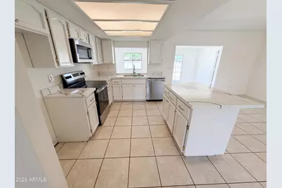 13138 W Sierra Vista Drive, Glendale, AZ 85307 - Photo 10