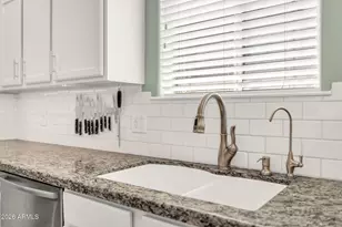 42424 N Gavilan Peak Pkwy, Anthem, AZ 85086 - Photo 18