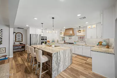 12648 N 22nd Place, Phoenix, AZ 85022 - Photo 10