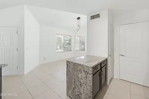 490 S Catalina St, Gilbert, AZ 85233 - Photo 6