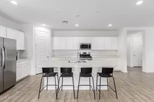 1631 W Paseo Way, Phoenix, AZ 85041 - Photo 6