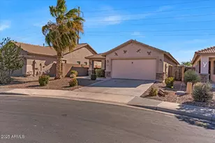 21655 N Davis Way, Maricopa, AZ 85138 - Photo 2
