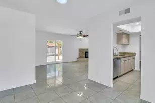 4949 W Royal Palm Rd, Glendale, AZ 85302 - Photo 8