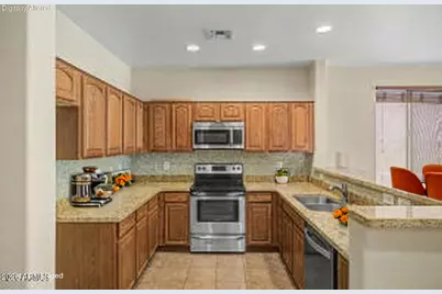 17668 W Desert Bloom Street, Goodyear, AZ 85338 - Photo 20