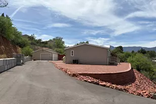 2495 S Pipe Creek Dr, Cottonwood, AZ 86326 - Photo 2