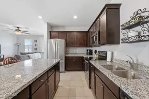 18015 W Louise Dr, Surprise, AZ 85387 - Photo 16