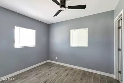 219 W Paseo Way, Phoenix, AZ 85041 - Photo 6