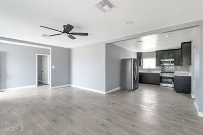 219 W Paseo Way, Phoenix, AZ 85041 - Photo 4