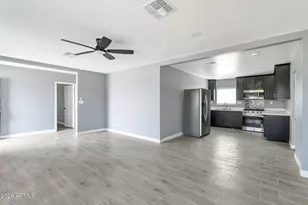 219 W Paseo Way, Phoenix, AZ 85041 - Photo 4