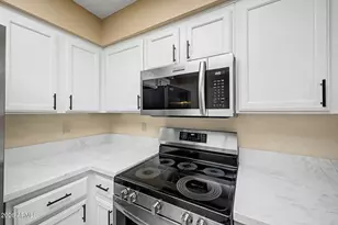 13278 W Bolero Dr, Sun City West, AZ 85375 - Photo 10