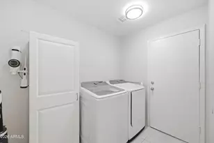 1572 E Black Diamond Dr, Gilbert, AZ 85296 - Photo 24