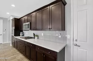 2419 W Gloria Ln, Phoenix, AZ 85085 - Photo 6