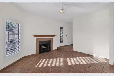 1124 E Rose Lane #Unit 3, Phoenix, AZ 85014 - Photo 2