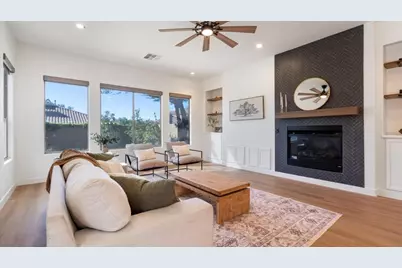 2025 W Calle De Sol, Phoenix, AZ 85085 - Photo 2