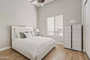 549 E Mountain Sage Dr, Phoenix, AZ 85048 - Photo 32