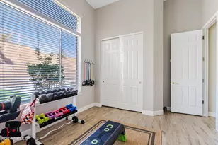 549 E Mountain Sage Dr, Phoenix, AZ 85048 - Photo 34