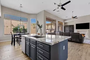 549 E Mountain Sage Dr, Phoenix, AZ 85048 - Photo 14