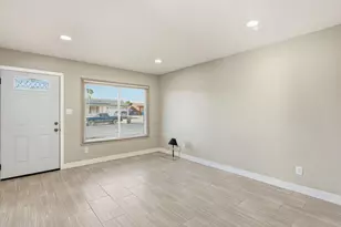 3743 W Acoma Dr, Phoenix, AZ 85053 - Photo 4