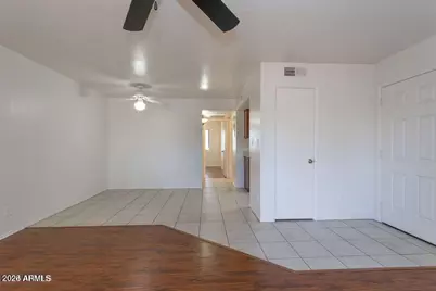 4211 E Palm Lane #Unit 219, Phoenix, AZ 85008 - Photo 10