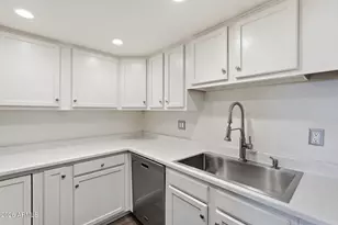 12440 N 20th St, Phoenix, AZ 85022 - Photo 10