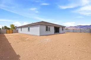 18464 W Loma Ln, Waddell, AZ 85355 - Photo 32