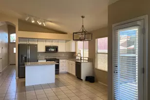 1277 W Myrna Ln, Tempe, AZ 85284 - Photo 6